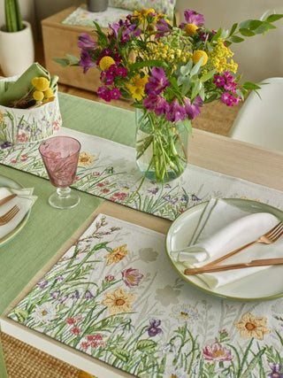 Tischläufer & Mitteldecken ❤️ für Ihren Esstisch